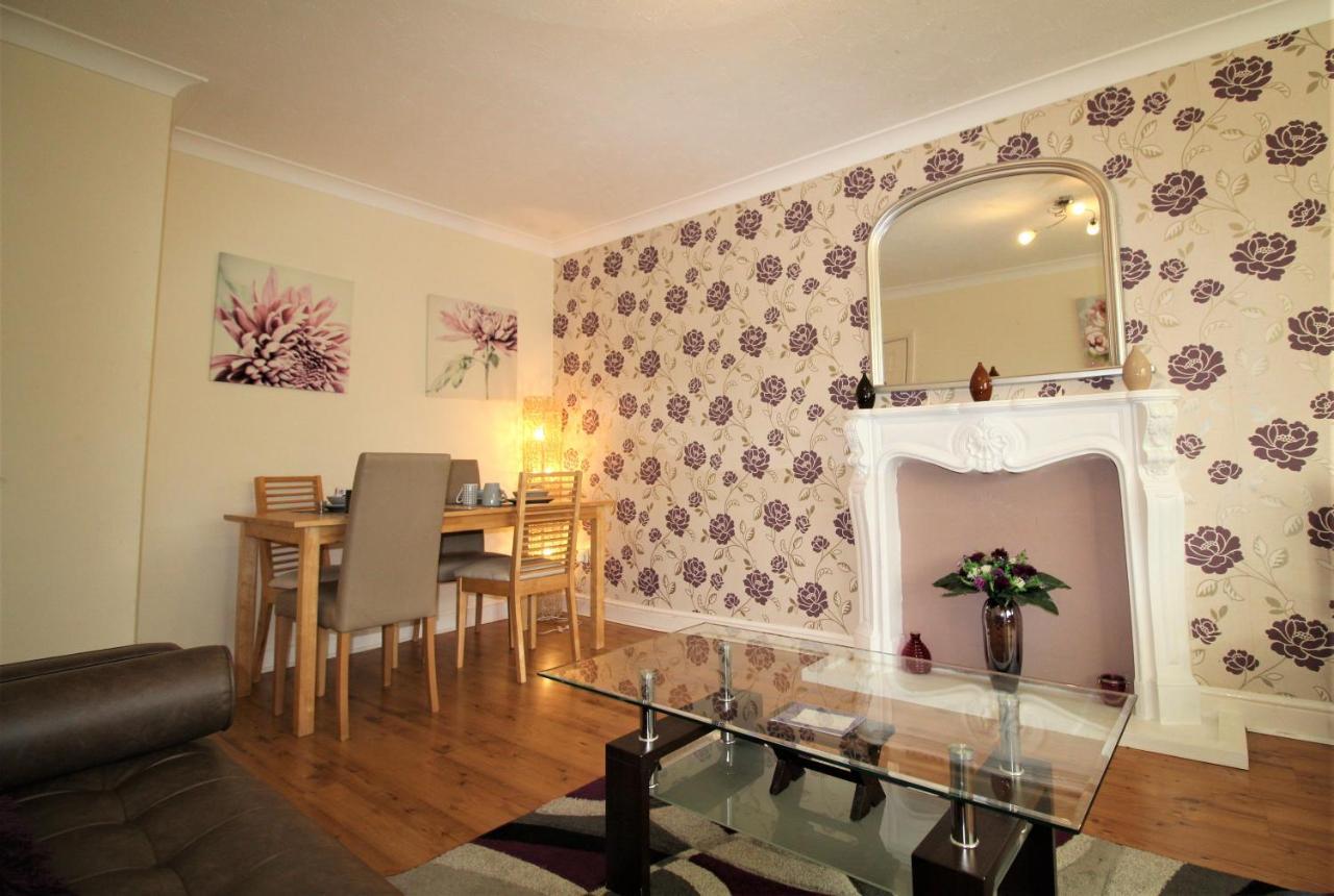 Doncaster - Boswell - Large Balcony Apartment - 2 Double Beds - 2 Bedrooms - Close To Town & Racecourse - Off Street Parking 2 Cars - Fast Wifi 外观 照片